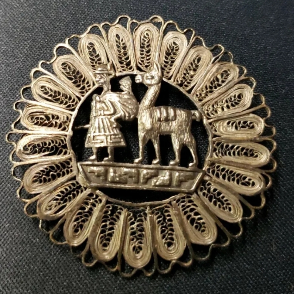 Vintage Peruvian Silver Brooch W/ Silver Filigree .925
